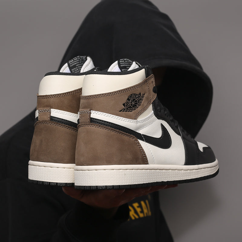 Air Jordan 1 High OG “Dark Mocha”