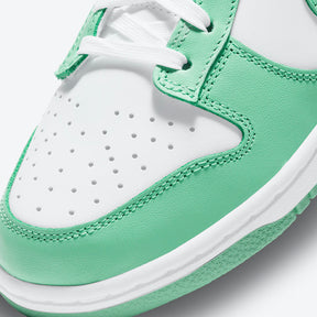 Nike Dunk Low “Green Glow”
